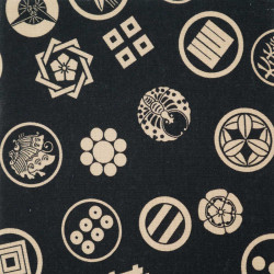 tissu noir japonais en coton motifs emblèmes fabriqué au Japon largeur 112 cm x 1m