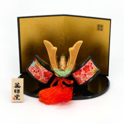 Japanese kabuto helmet ornament black gold and orange in ceramic and fabrics, SHUSSEKABUTO, 6 cm