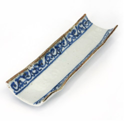 Assiette japonaise rectangulaire, blanc motifs bleus, KARAKUSA